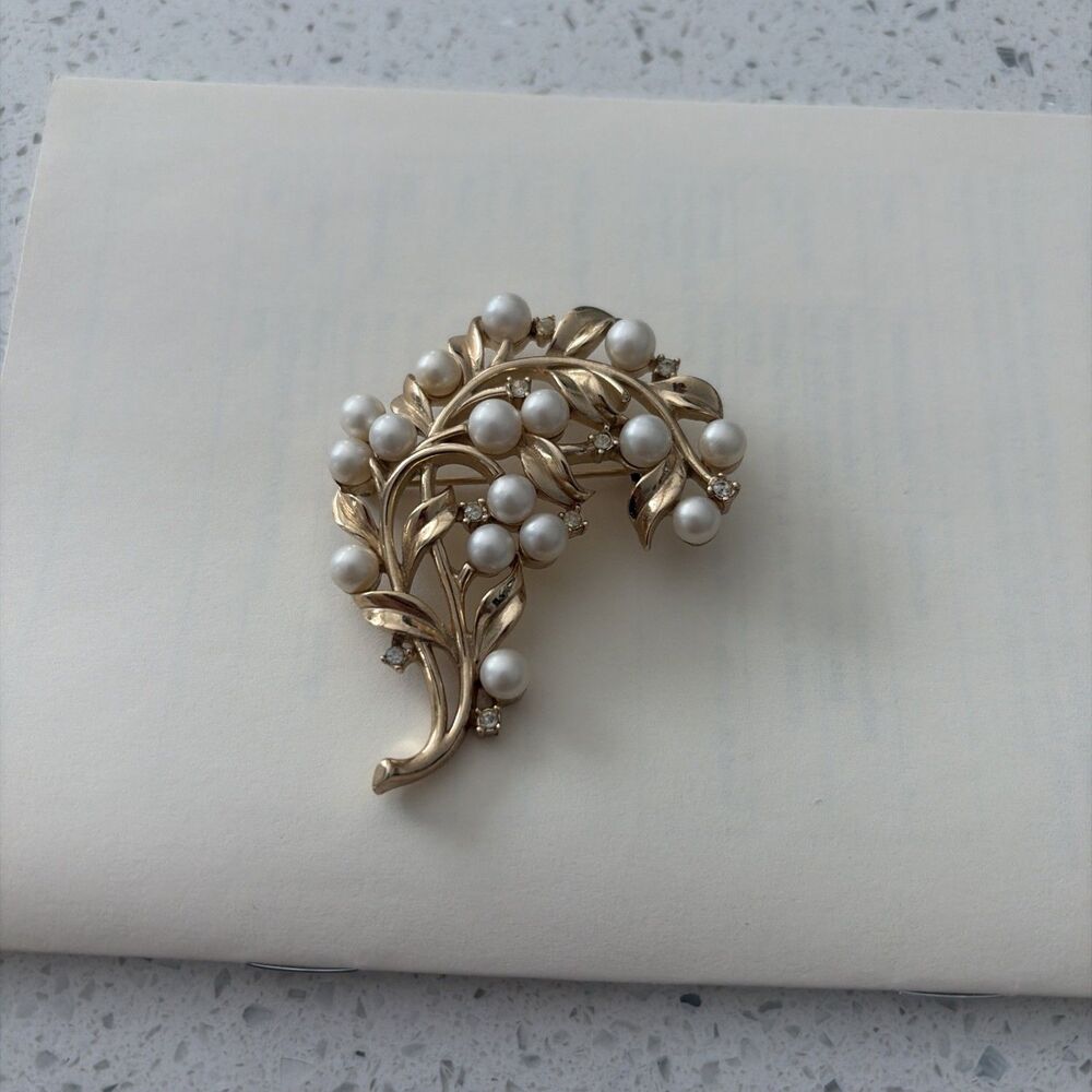Vintage Crown TRIFARI Brooch Gold Faux Pearl Clear Rhinestone Floral Branch